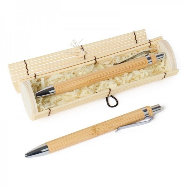 Estuche de bambú con bolígrafo detalle bautizo