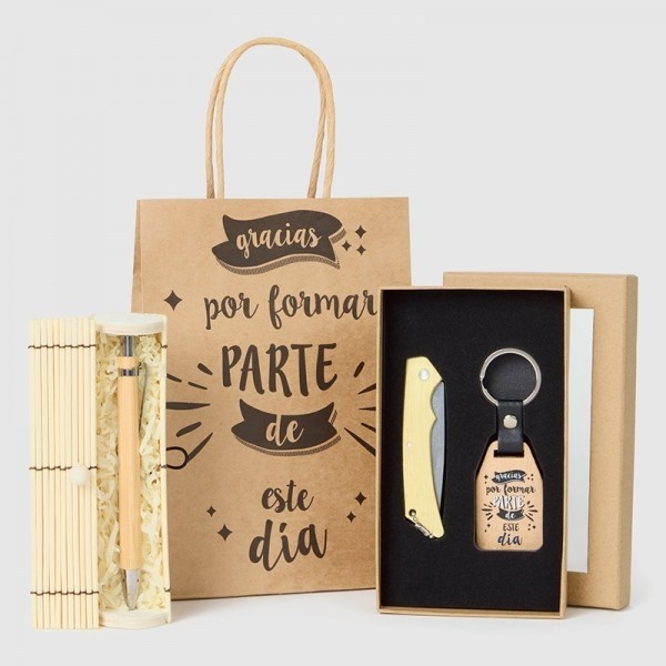 Detalle Bautizo set llavero con navaja y bolígrafo de madera con bolsa