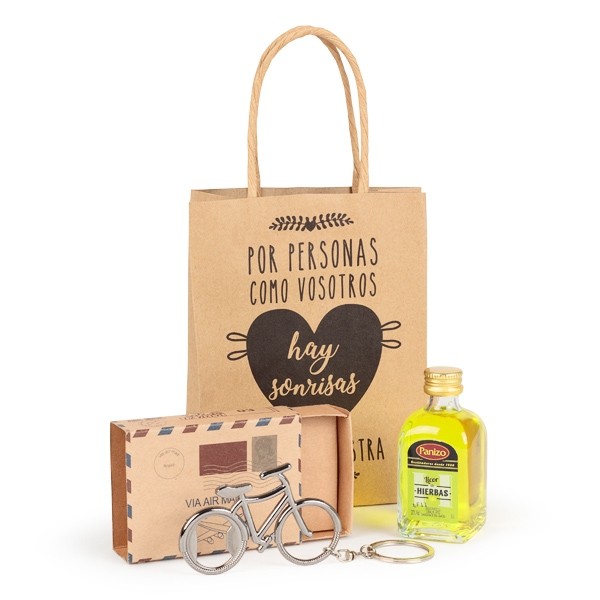 Detalle Bautizo Botell licor con llavero bicicleta en bolsa regalo