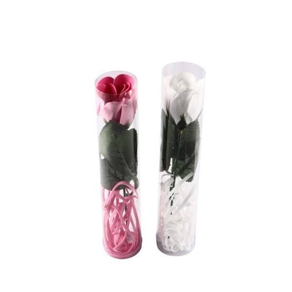 Detalle bautizo flor rosa de petalos de jabón