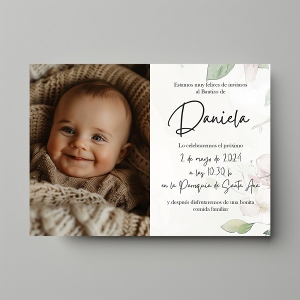 Invitación de bautizo con foto bebe. Modelo Sonajero