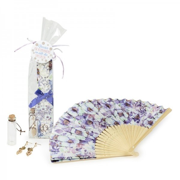 Detalle bautizo pendientes de hojas y abanico madera floral