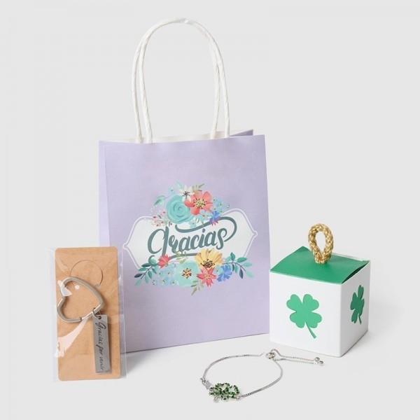 Detalle bautizo pulsera de trébol con llavero corazón