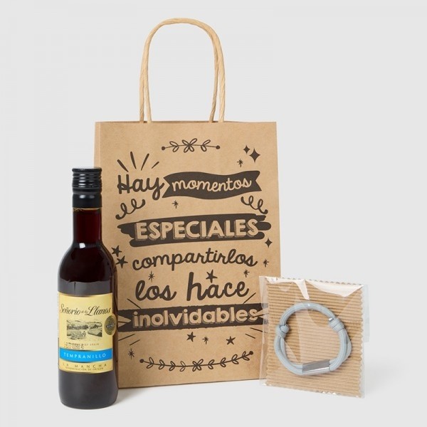 Detalle Bautizo pulsera nudos con vino con bolsa