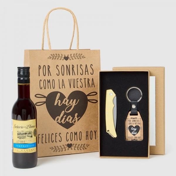 Detalle bautizo Set llavero natural con navaja con vino con bolsa