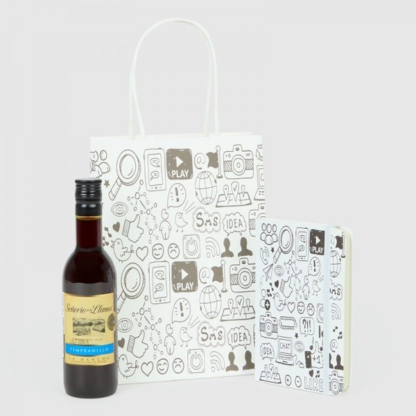 Detalle Bautizo libreta logo con vino con bolsa