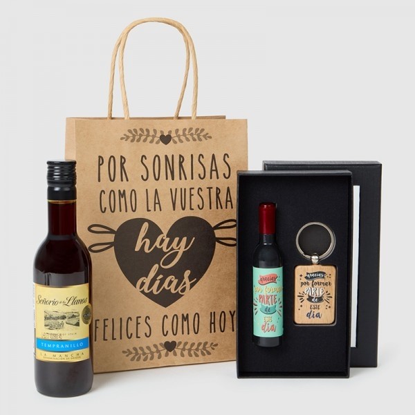 Detalle Bautizo set abridor frases, llavero y vino con bolsa