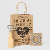 Detalle Bautizo pulsera nudo con abridor madera con bolsa