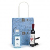 Botella licor con abridor botella en bolsa de regalo para Detalle Bautizo