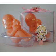 Bebe Jabon En Bañera Rosa