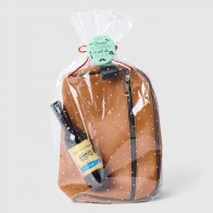 Regalo Detalle Bautizo neceser hombre con vino con envoltorio