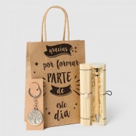 Detalle bautizo estuche bambú con bolígrafo con llavero árbol de la vida con bolsa