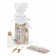 Detalle bautizo pinza depilatoria con pendientes de hoja con envoltorio