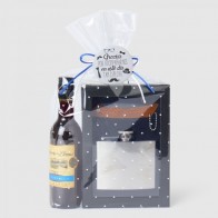 Detalle Bautizo set petaca con navaja con vino con envoltorio