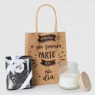 Detalle Bautizo Vela blanca natural con Marcapáginas de Corazón con bolsa