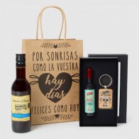 Detalle Bautizo set abridor frases, llavero y vino con bolsa