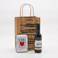 Detalle Bautizo Vino con tarjetero en bolsa regalo