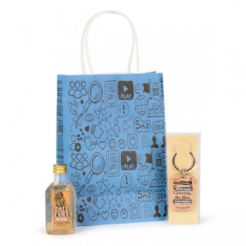 Botellita de licor y llavero de madera frases en bolsa Kraft para Detalle Bautizo