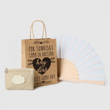 Detalle Bautizo monedero natural con abanico de madera blanco con bolsa