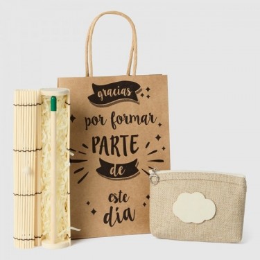 Detalle Bautizo monedero natural con caja bambú lápiz BIO con bolsa